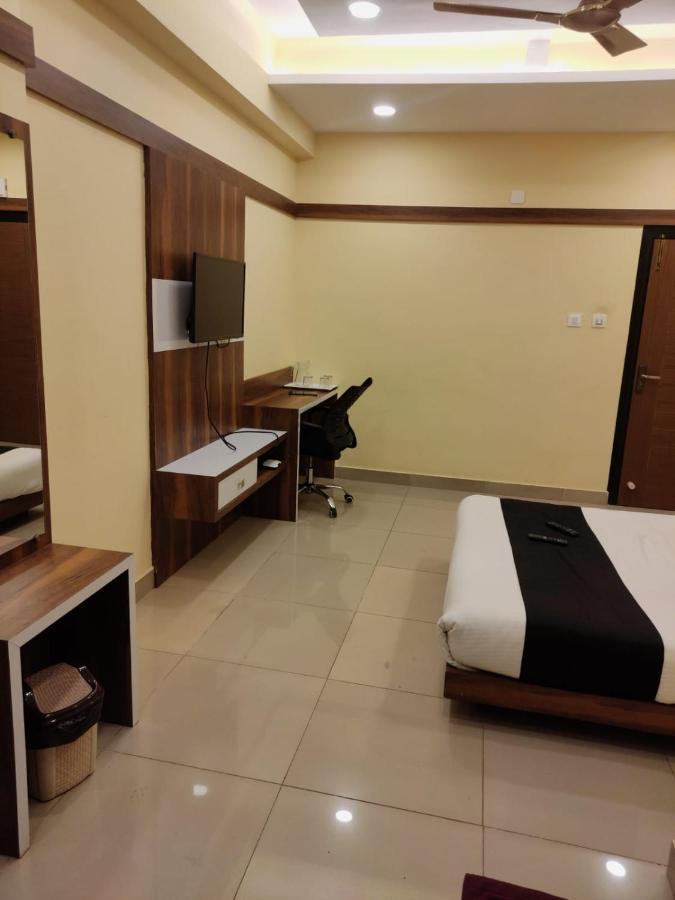 Hotel Keerthana Puttur Puttur  Exterior foto