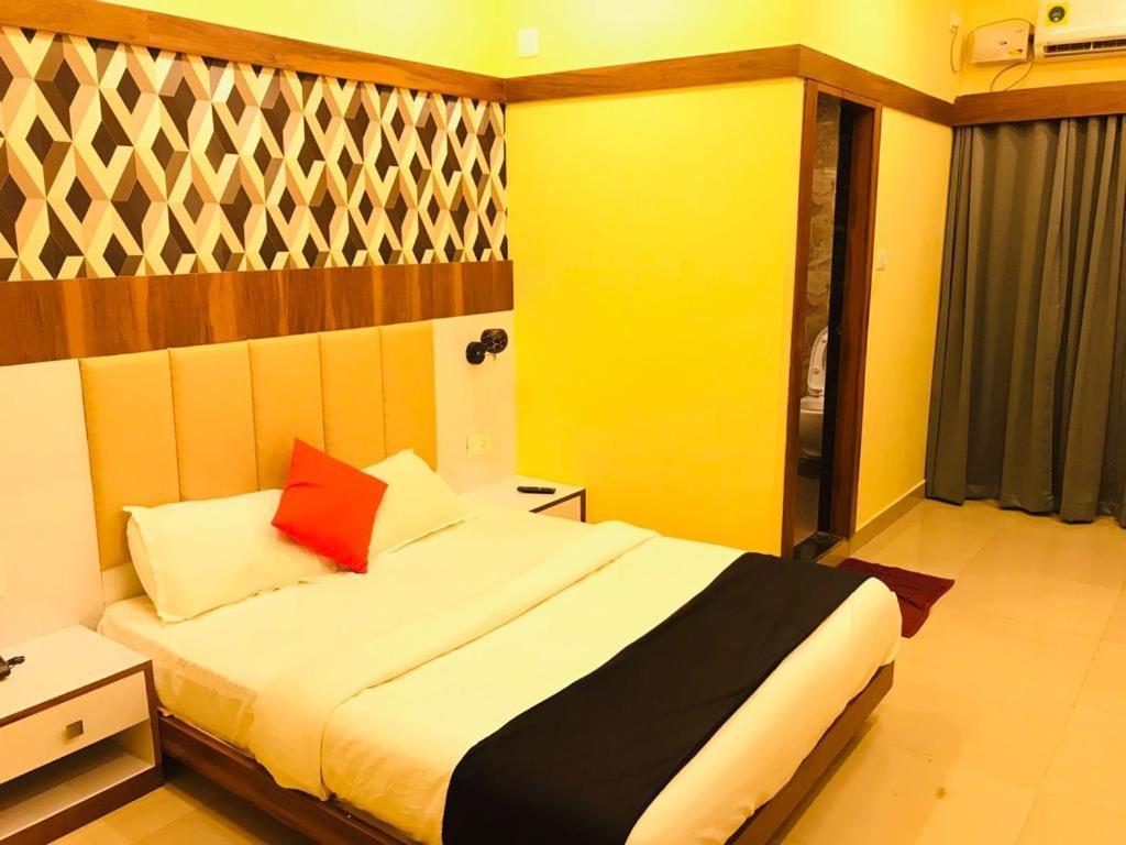 Hotel Keerthana Puttur Puttur  Exterior foto