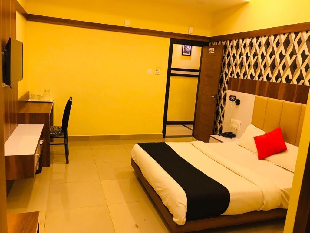 Hotel Keerthana Puttur Puttur  Exterior foto