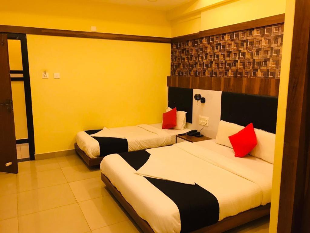 Hotel Keerthana Puttur Puttur  Exterior foto